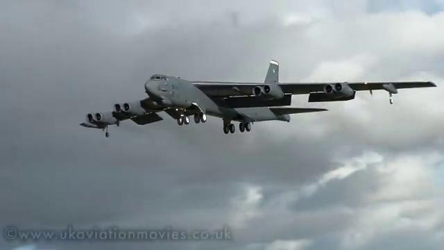 AMID RISING TENSIONS IN UKRAINE,  FOUR US AIR FORCE B-52 BOMBERS  (NUCLEAR CAPABLE) ARRIVE IN THE UK @ RAF FAIRFORD