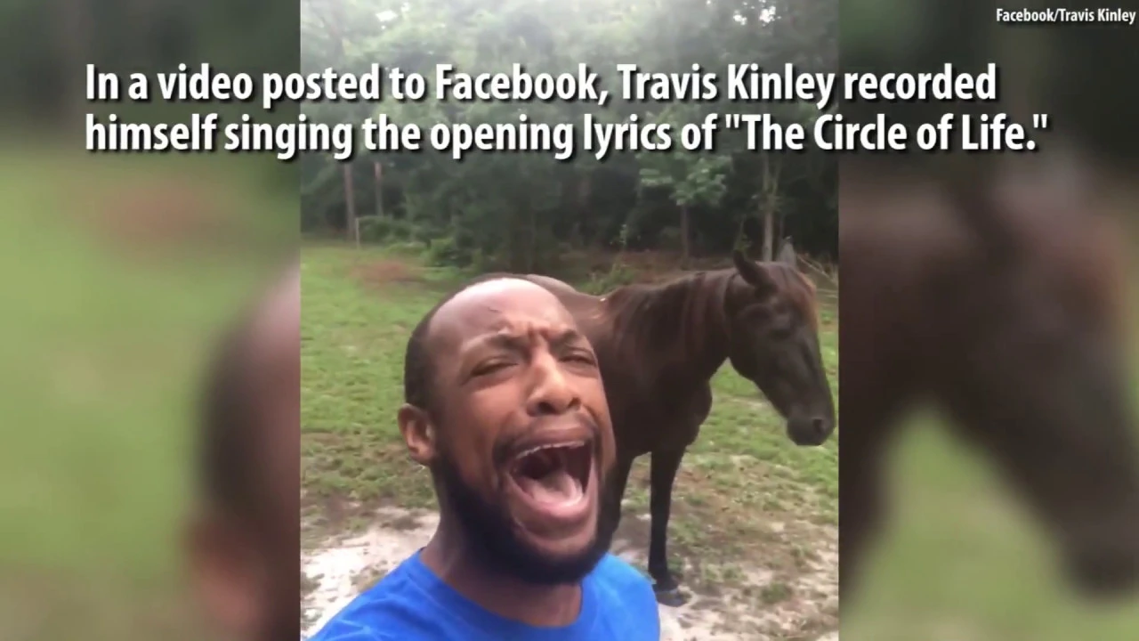 Man belts out song and donkey joins in for hilarious duet