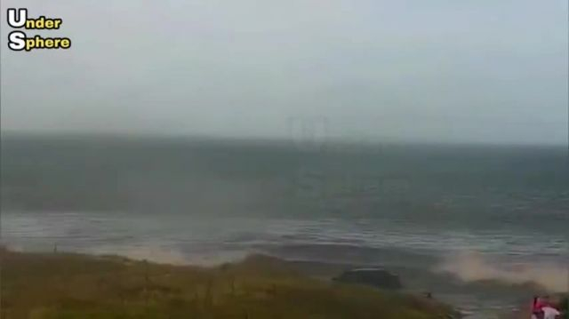 Brazil Shocked! Cyclone Causes Rough Waves Tsunami in Santa Catarina, Brazil!
